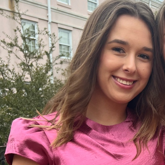 Meet your Posher, Emily - Picture 1 of 1